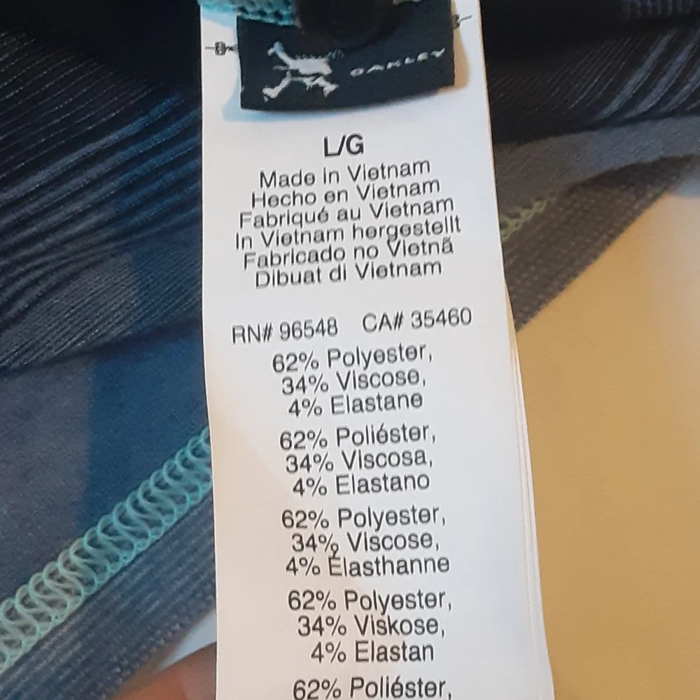 * OAKLEY LATERAL POLO. SIZE LARGE - Picture 8 of 10